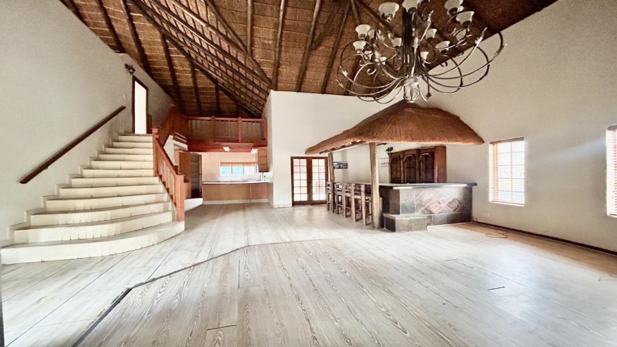 5 Bedroom Property for Sale in Melodie North West